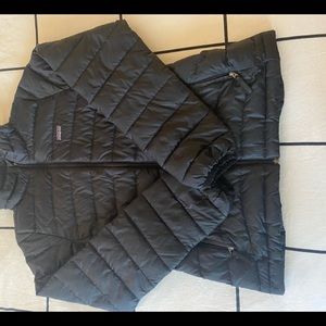 patagonia puffer jacket girls xl but could fit xs